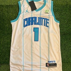 Charlotte Hornets White and Blue Basketball Jersey Lamelo Ball